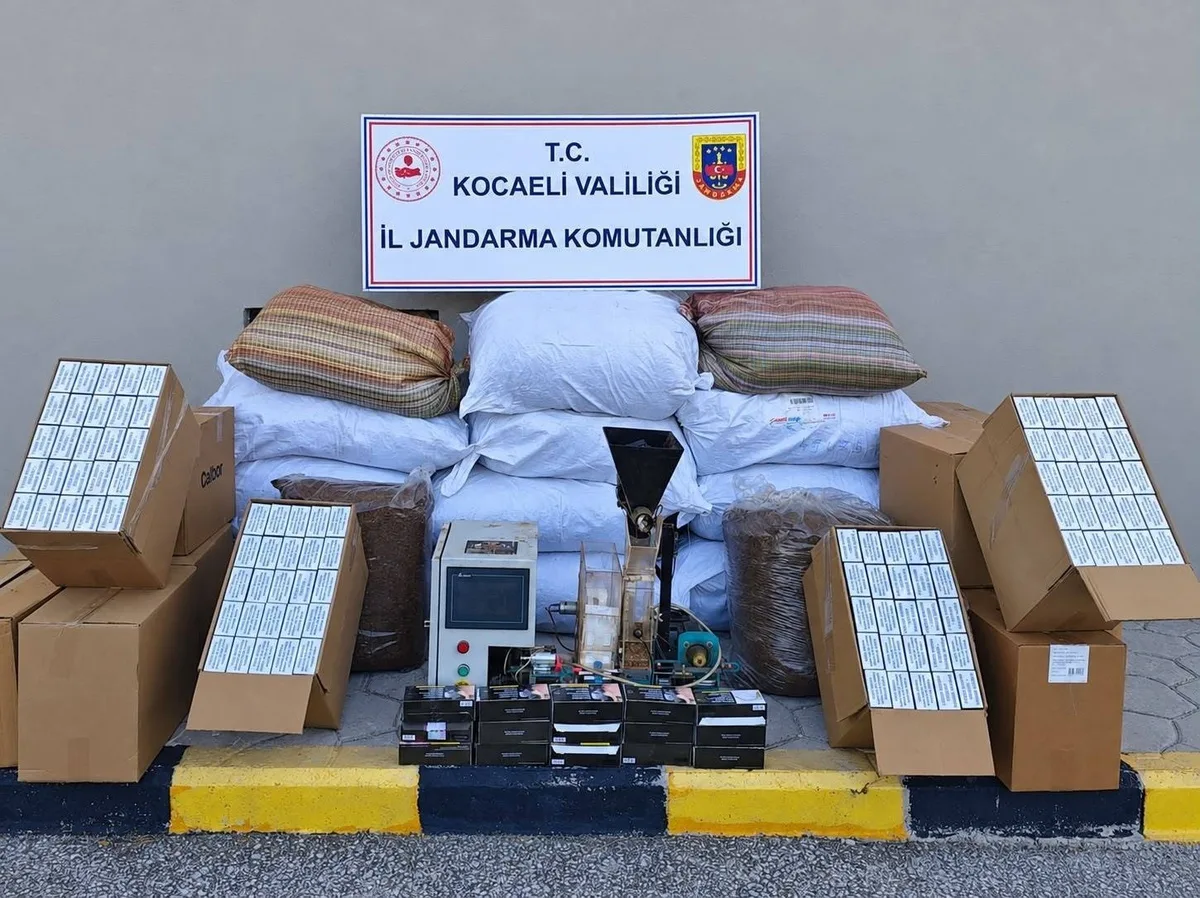 Kocaeli Başiskele'de jandarma aramasında 1 milyon TL'lik kaçak tütün ele geçirildi