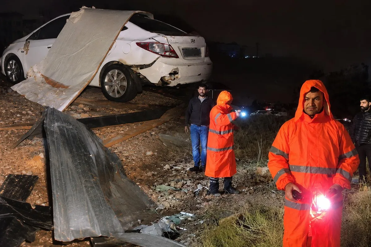 5 can alan hortumun ardından korkunç manzara