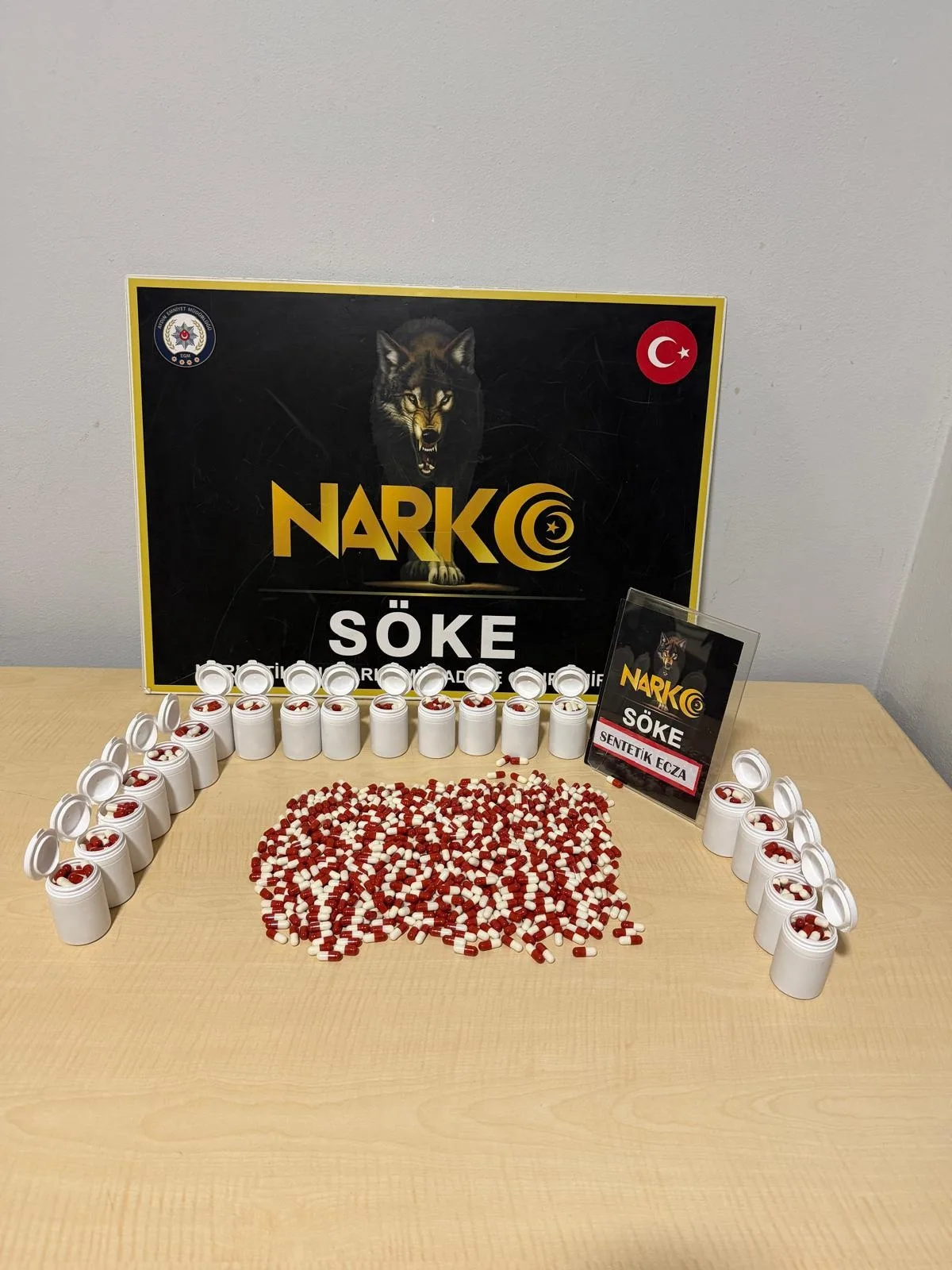 Aydın'da operasyonda 2 bin 55 sentetik ecza ele geçirildi, 2 şüpheli tutuklandı