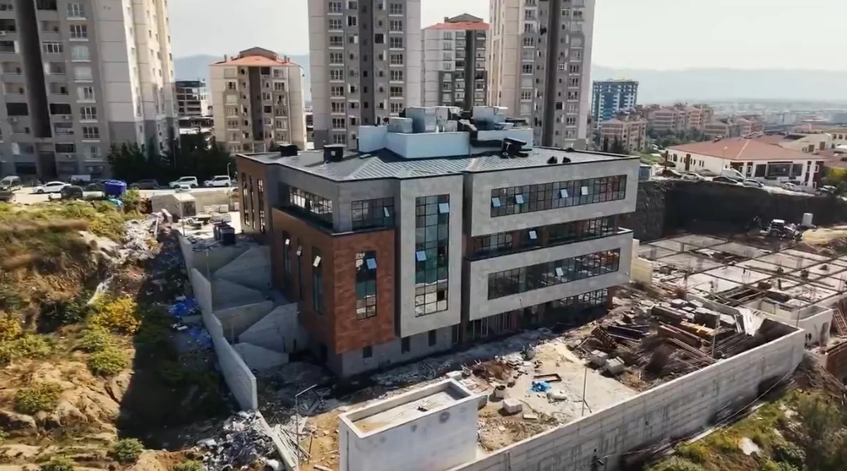 Hatay Valisi Masatlı, Antakya'da yapımı süren üç kamu hizmet binasını inceledi
