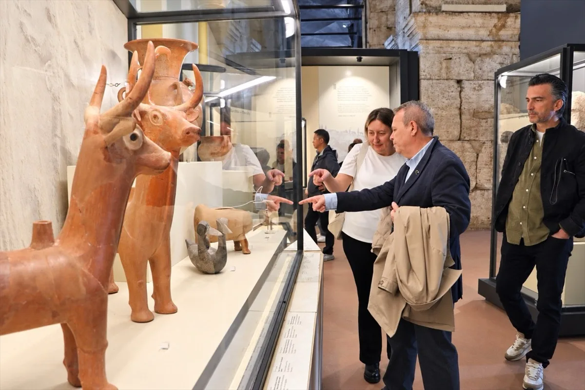 Kültür ve Turizm Bakanlığınca Kolezyum'da açılan Troya ve Roma sergisi sona erdi