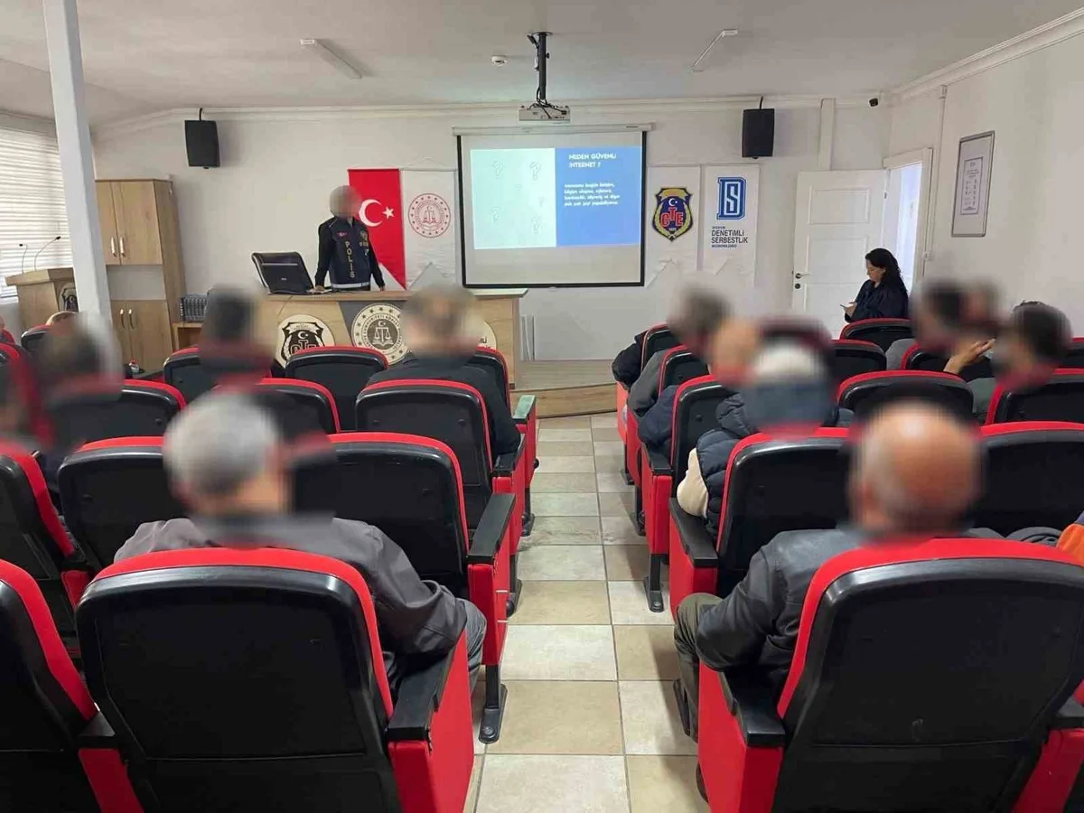 Düzce Denetimli Serbestlik ve Emniyet iş birliğinde suç semineri düzenlendi