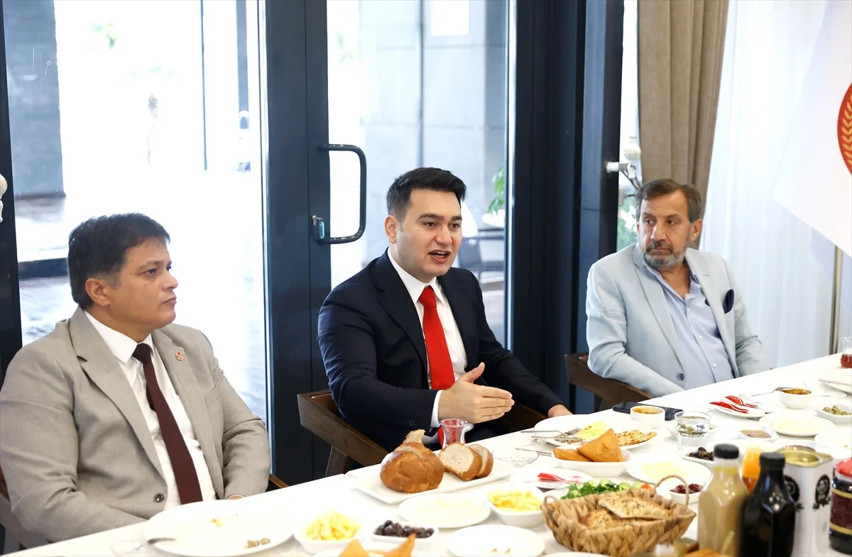 Mersin Cumhuriyet Başsavcısı Emre, basın mensuplarıyla İşyurtları tesisinde buluştu