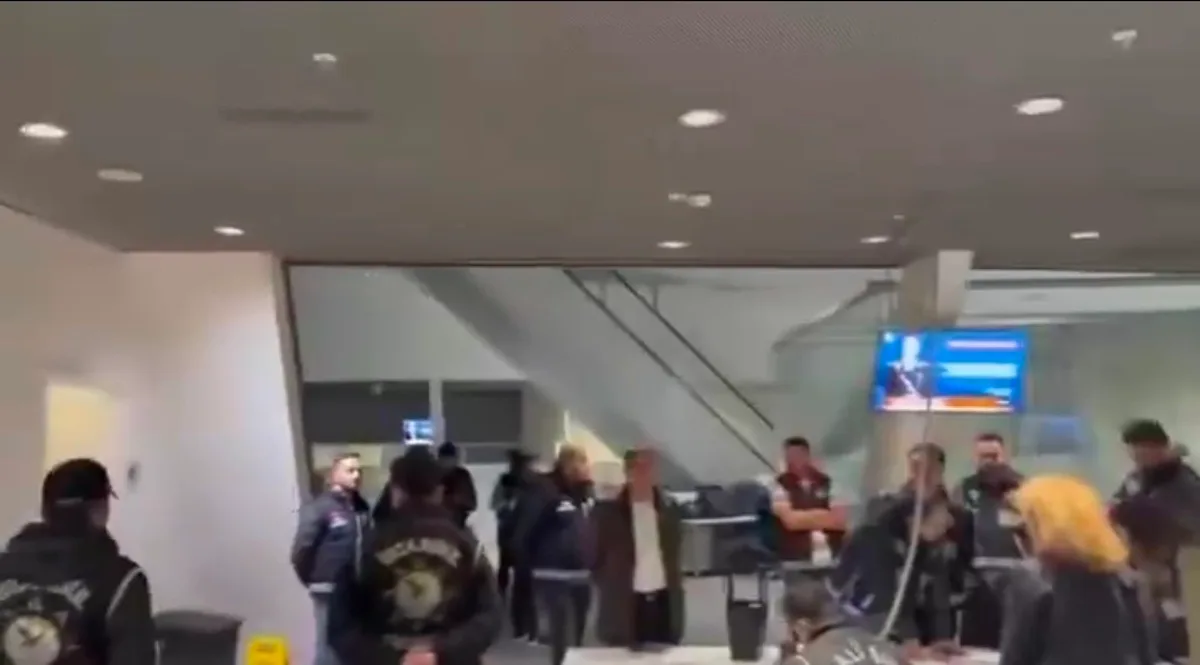 Halk TV'ye kayyım atandı, yayınlar durduruldu, 17 kişiye gözaltı kararı verildi