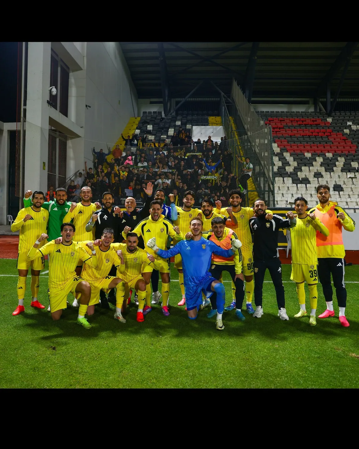 Aliağa Futbol, deplasmanda Somaspor'u 2-1 yenerek 18 puanla 2'nci sırada kaldı
