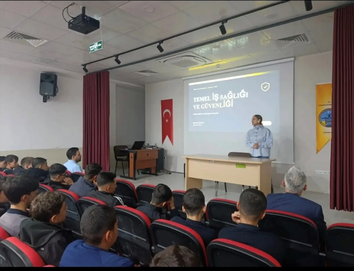 Keban'da lise öğrencilerine temel iş sağlığı ve güvenliği eğitimi verildi