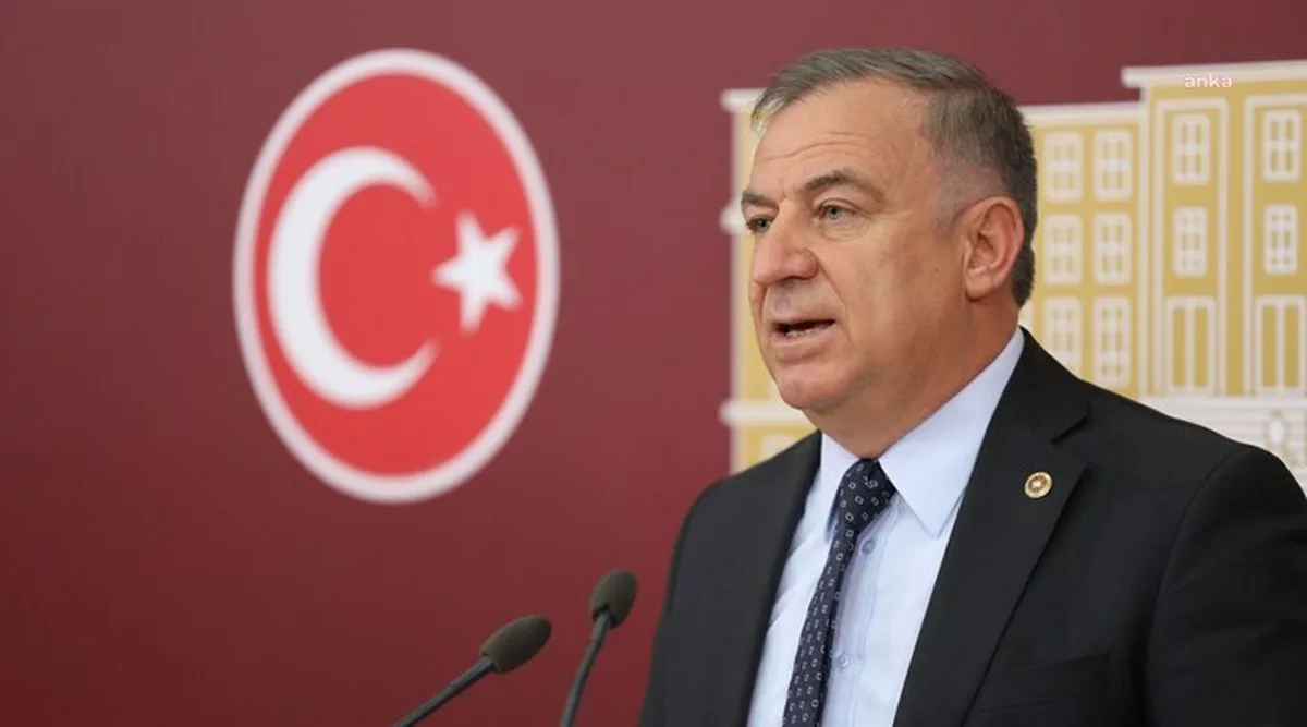 YENİ Partili Zeybek, fon skandalının istihdamı vurabileceği uyarısında bulundu