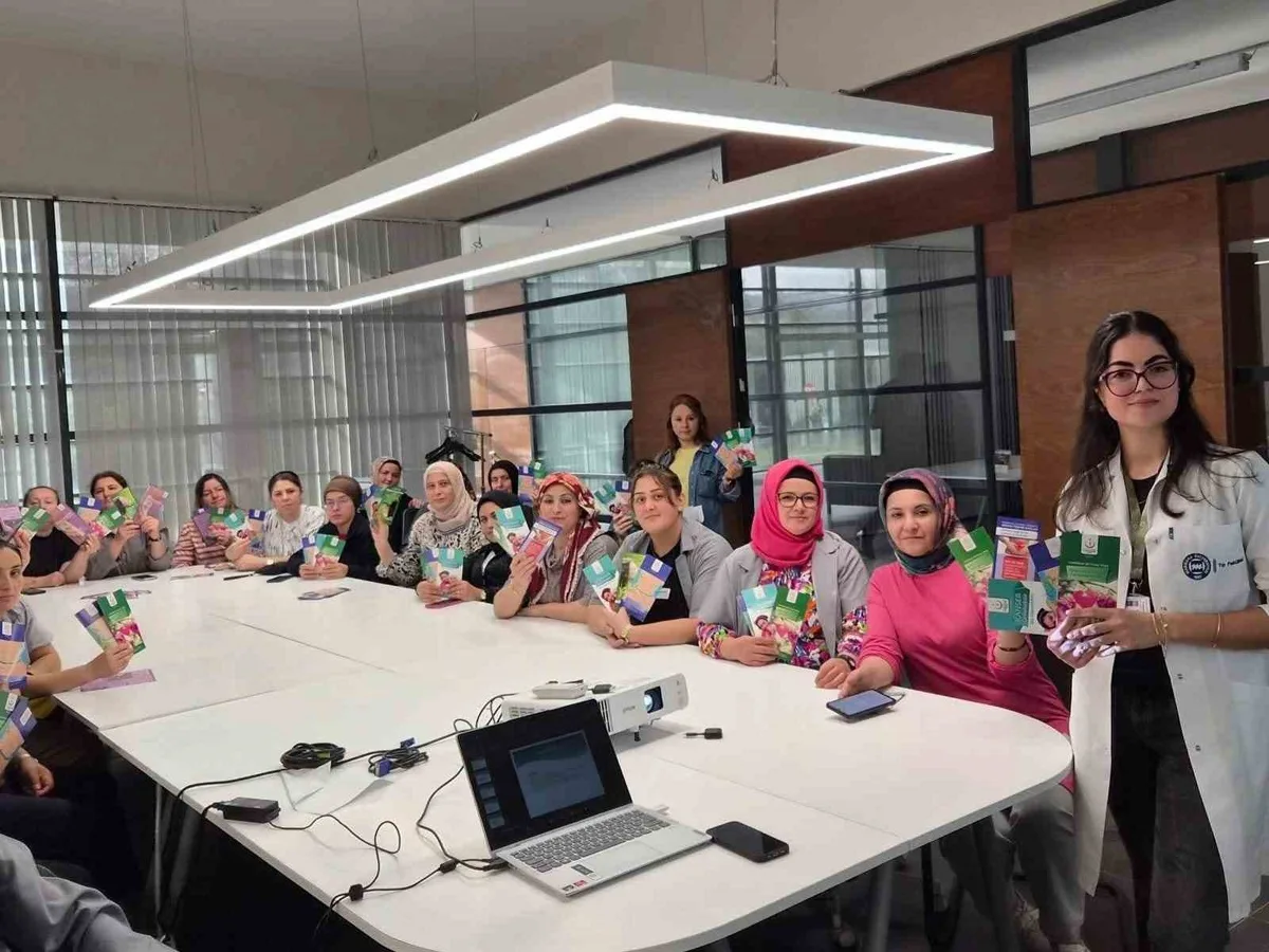 Bartın OSB'de çalışan kadınlara kanser taraması ve erken tanı anlatıldı