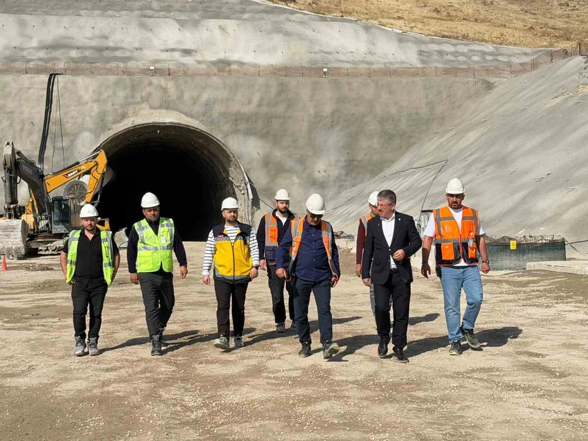 Çopuroğlu, Kayseri YHT hattında fiziki gerçekleşmenin yüzde 58'e ulaştığını söyledi