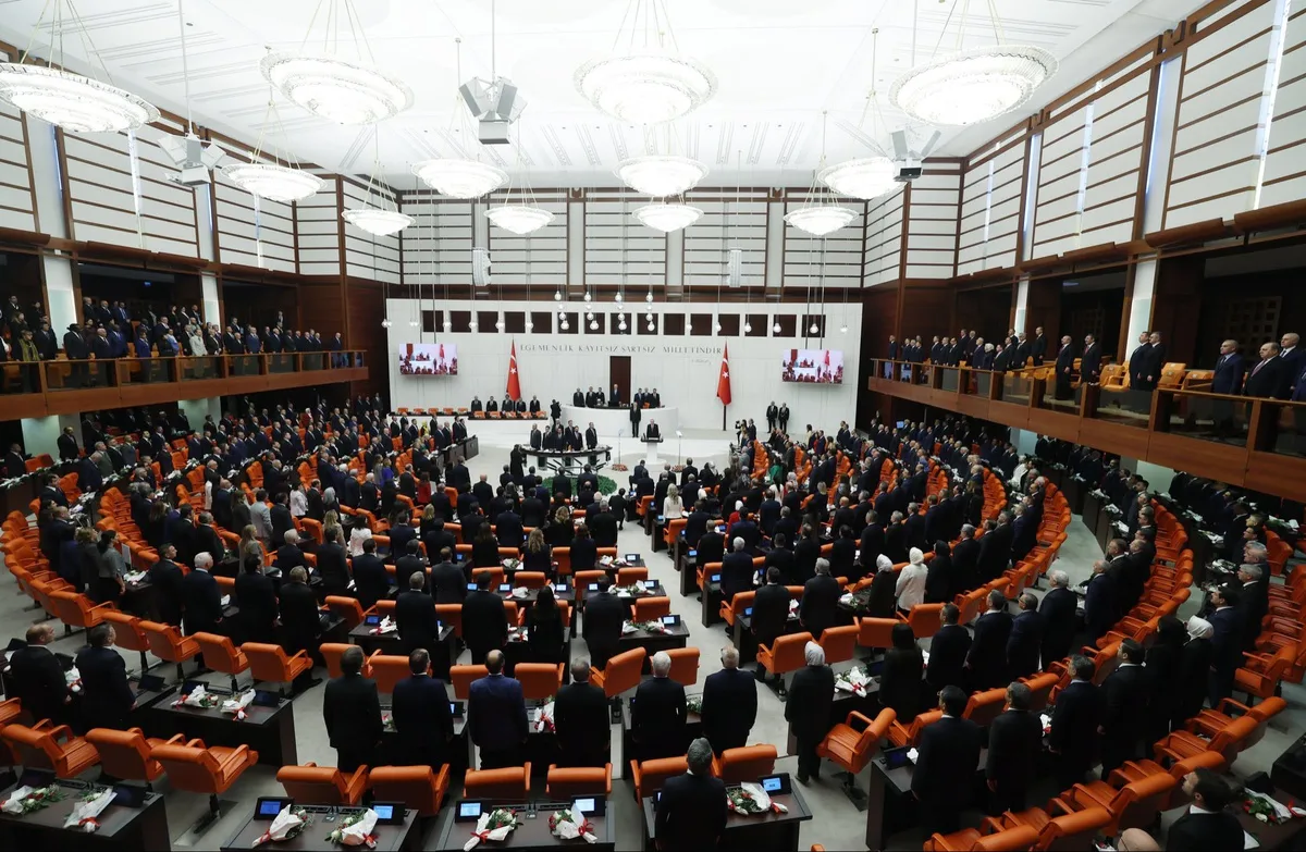 TBMM'de yatırım fonu tasfiyesine ilişkin kanun kabul edildi, SPK'ya yetki verildi