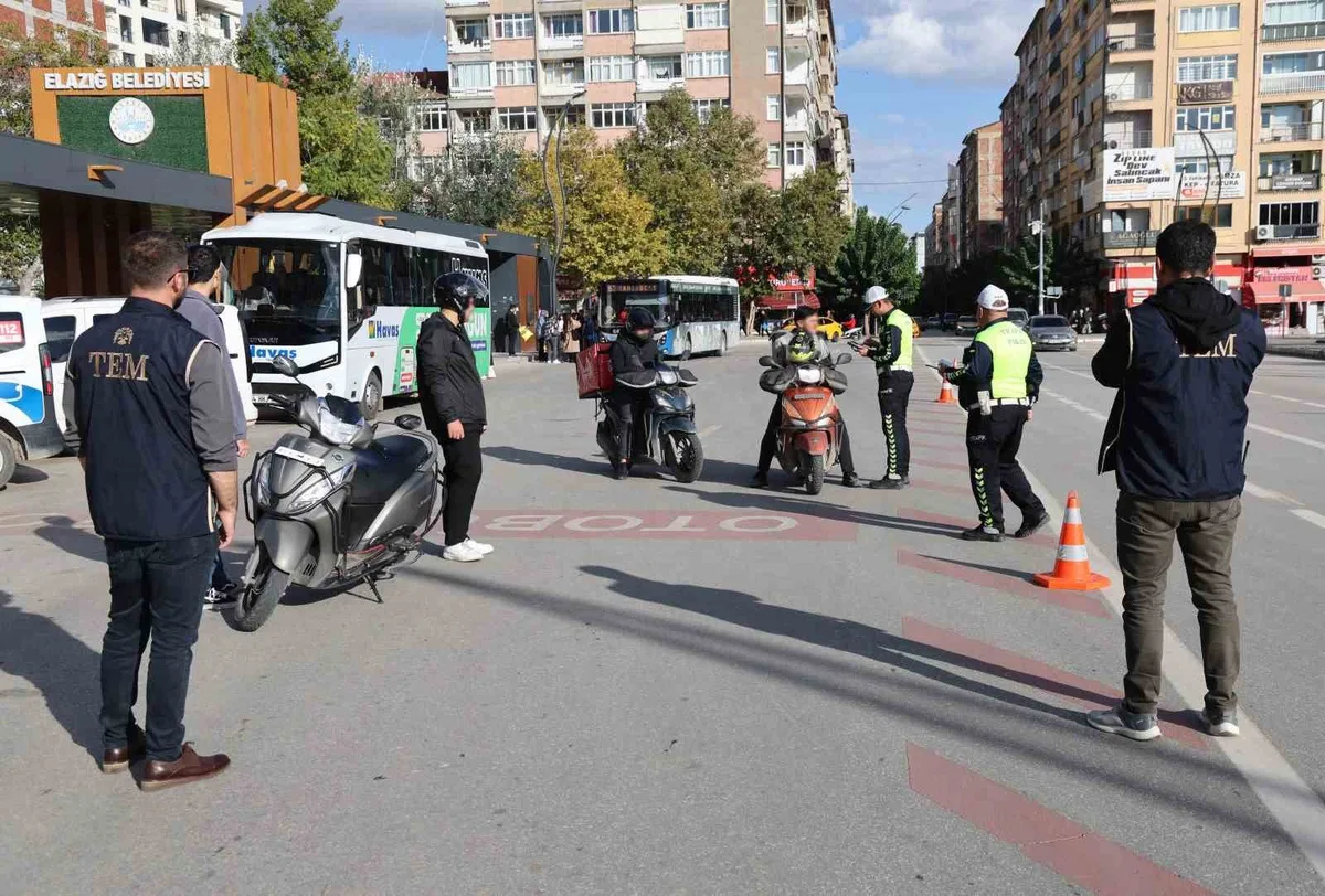 Elazığ'da motosiklet denetiminde 63 sürücüye 1 milyon 311 bin 652 TL ceza uygulandı