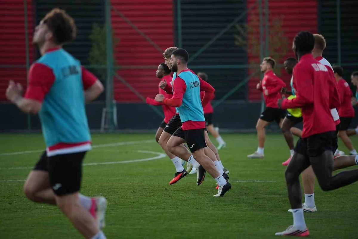 Çorum FK, Göztepe maçı hazırlıklarına Burak Yılmaz yönetiminde başladı