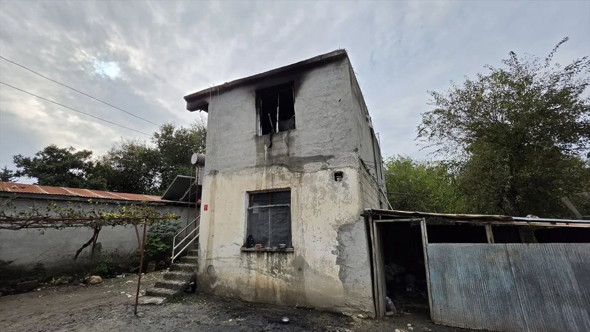 Osmaniye Kadirli'de yangın çıkan evde 68 yaşındaki erkeğin cesedi bulundu