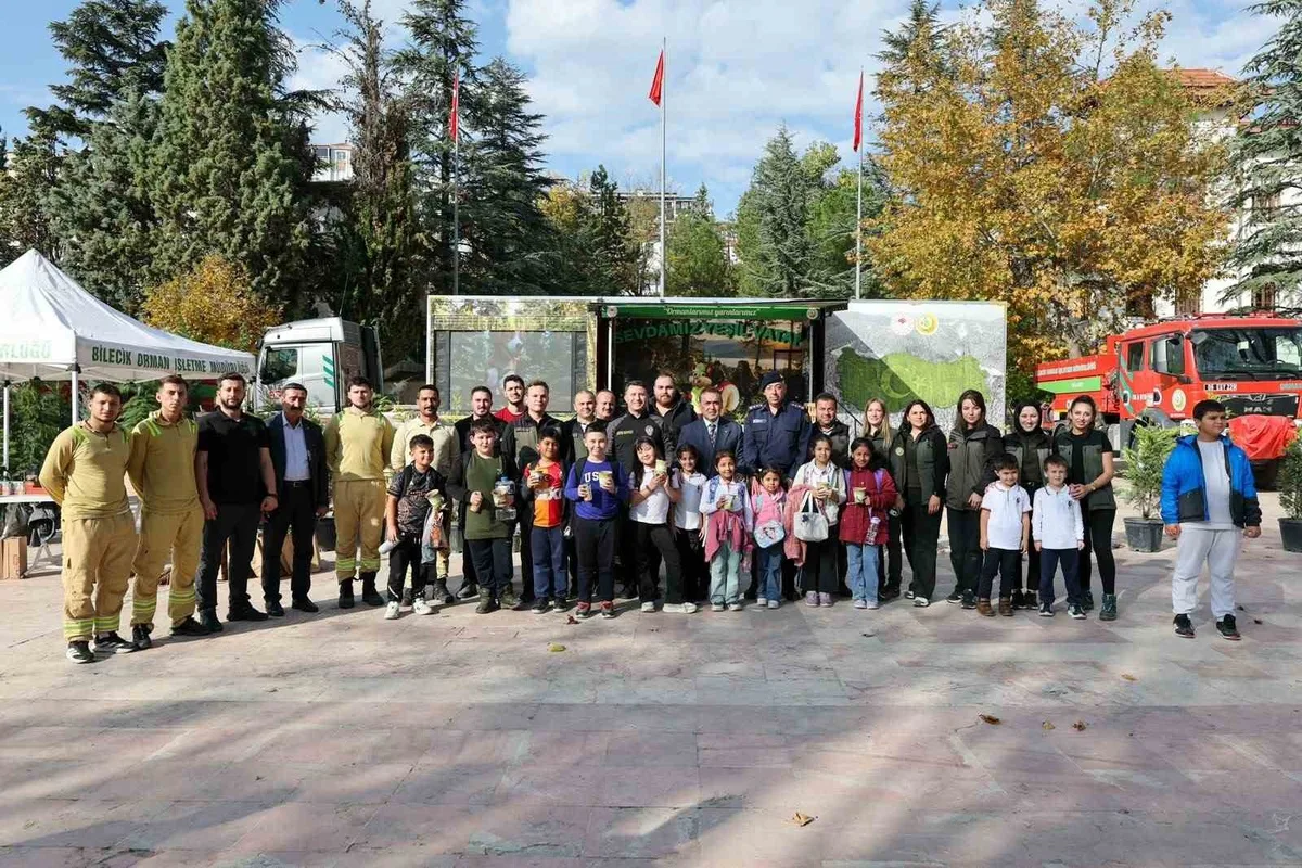 Bilecik'te Orman Genel Müdürlüğü etkinliği öğrencilere doğa sevgisi kazandırdı