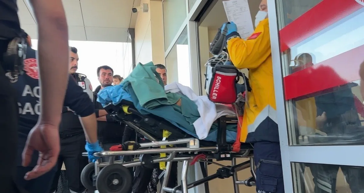 Burdur Yeşilova'da silahlı kavgada 1'i ağır 3 kişi yaralandı, eski muhtar tutuklandı
