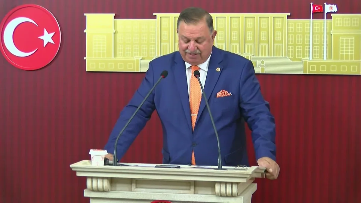 Doğan Bekin: "Fatih Erbakan'ın nezaketinden istifade ederek partiyi omurgasızlaştırma girişimi utanç vesikası olarak karşımızdadır"