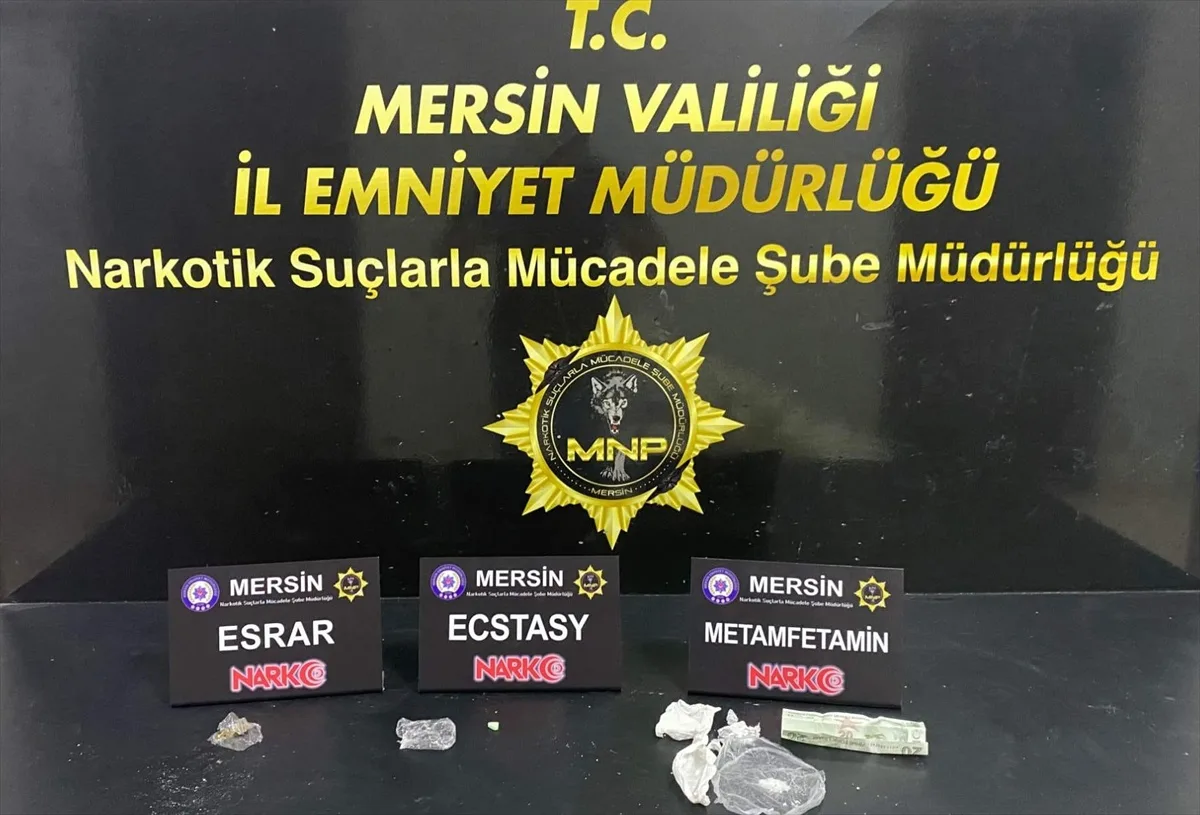 Mersin'de sokak satıcılarına yönelik operasyonda 6 şüpheliden 5'i tutuklandı