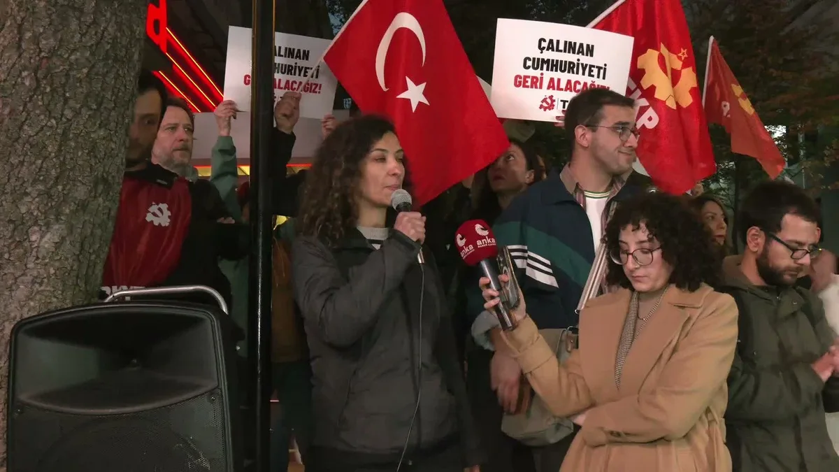TKP Ankara'da 'Çalınan Cumhuriyeti Geri Alacağız' sloganıyla yürüyüş düzenledi