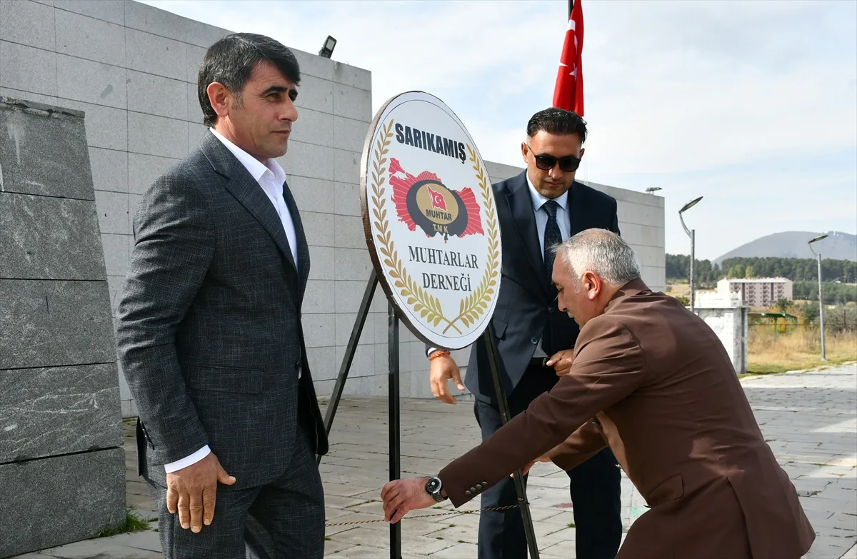 Sarıkamış'ta 19 Ekim Muhtarlar Günü töreninde muhtarlara teşekkür belgesi verildi