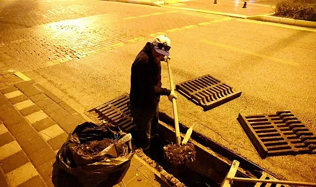 Didim Belediyesinden Yoğun Yağış Öncesi Izgara ve Rögar Temizliği