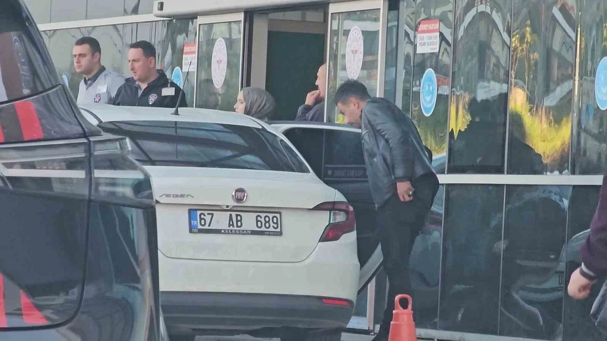 Zonguldak'ta eşi ve genci yaralayan zanlı yakalandı, 2 kişi hayati tehlikede
