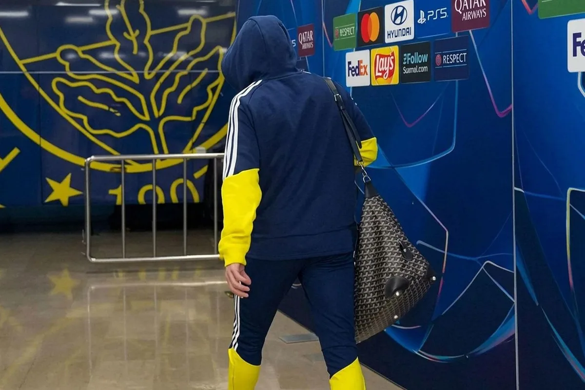 Tepkilerin odağıydı! Maçın bitiminden 10 dakika sonra stattan tek başına ayrıldı