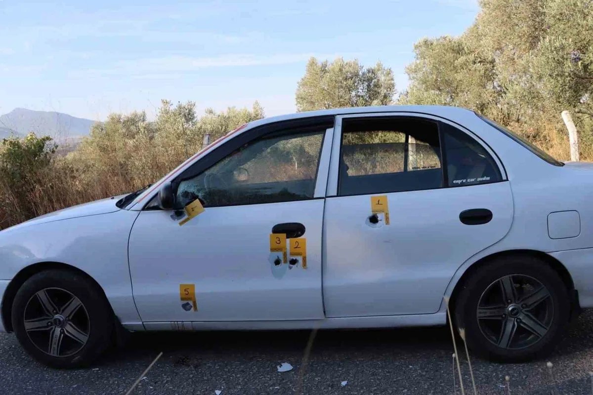Jandarma, İzmir Kemalpaşa'da otomobilde öldürülen kişinin cinayet zanlısını yakaladı