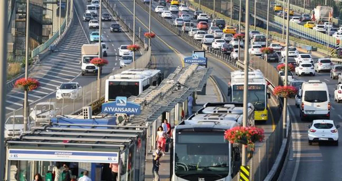 İstanbul'da trafik var mı? SON DAKİKA! 9 Ekim hangi ilçelerde trafik var, hangi yollar kapalı?