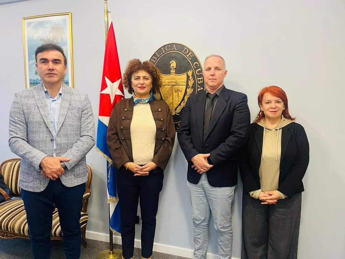 KESK heyeti, Küba Büyükelçiliği'nde 28 Ekim BM oturumundaki abluka çağrısını ele aldı