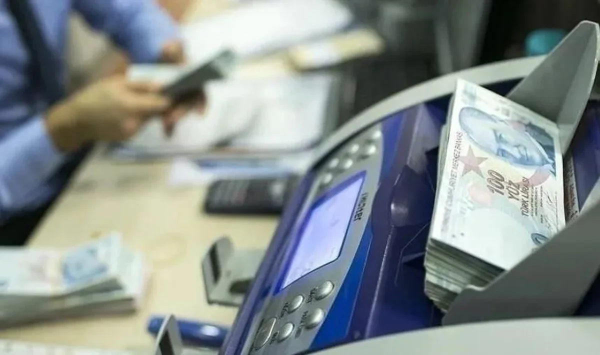 28 Ekim Çarşamba yarın bankalar açık mı, bankalar yarım gün mü çalışıyor?