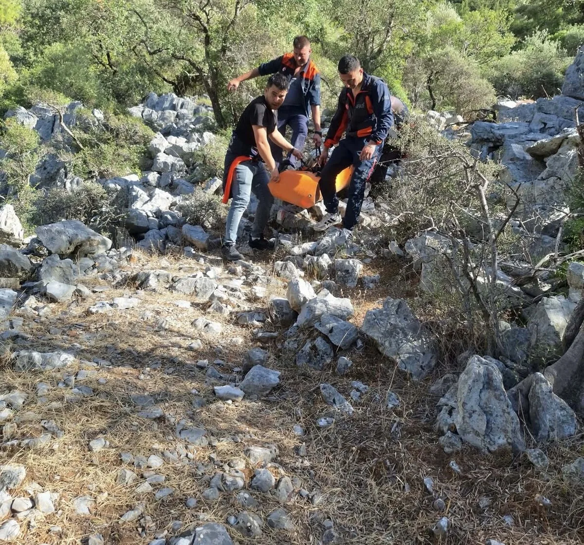 Muğla Ortaca'da trekking yaparken düşen Alman turist Andre Korb, AFAD ekibiyle kurtarıldı