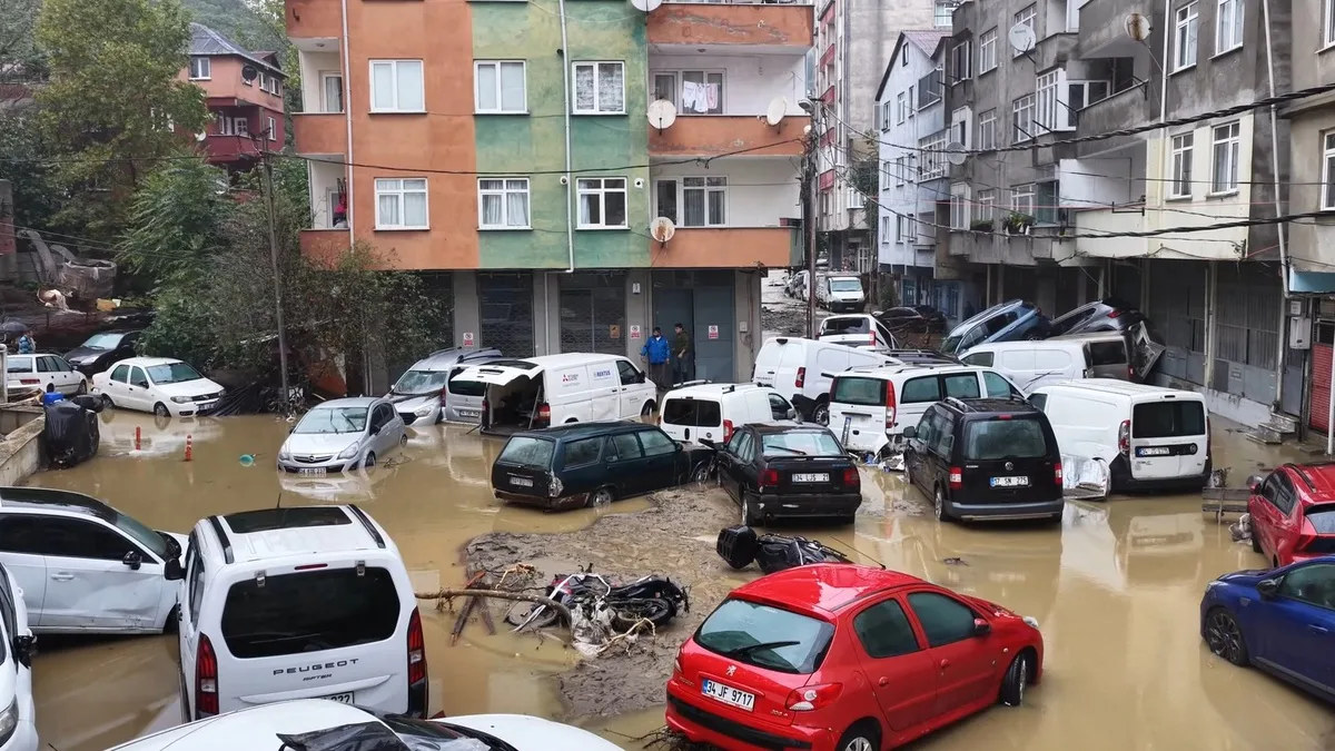 AKOM, 17 Ekim Cumartesi İstanbul'da yağışların şiddetleneceğini öngördü