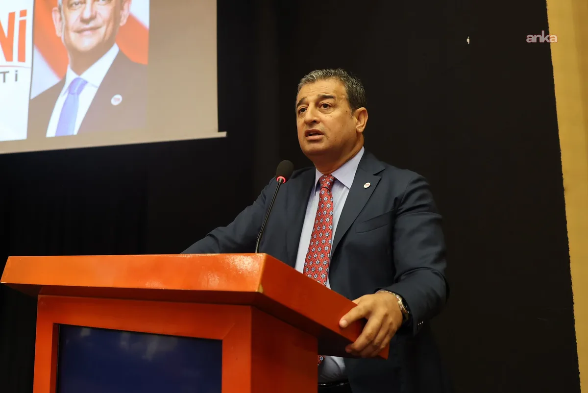 Burhanettin Bulut: "Kaya'nın asrın soygunundan elde ettiği 2.2 milyar TL'yi, bir emeklinin 7 bin 784 yılda biriktirebileceğini biliyor muydunuz?"