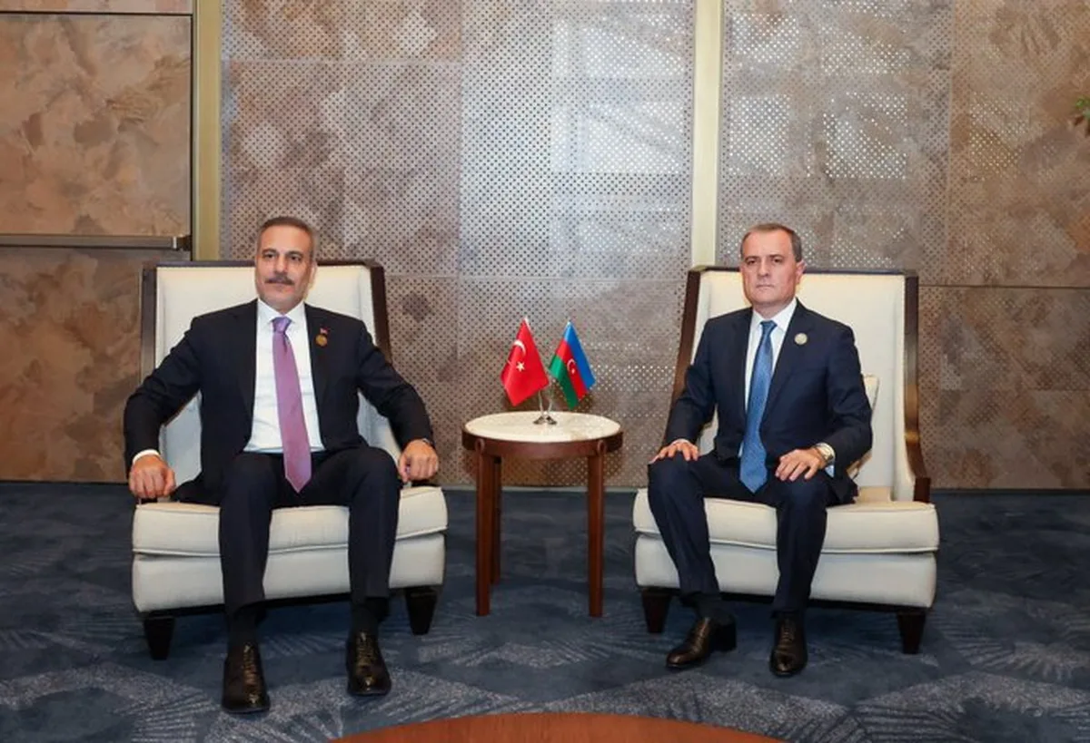 Dışişleri Bakanı Fidan, Bakü'deki 7. CICA Zirvesi'nde Bayramov ile görüştü