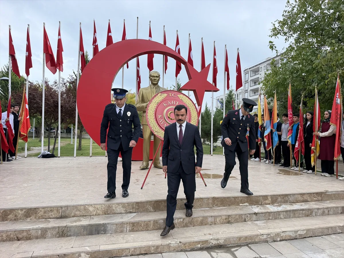 Adıyaman'ın Kahta, Çelikhan ve Gölbaşı'nda 103. yıl Cumhuriyet Bayramı kutlandı