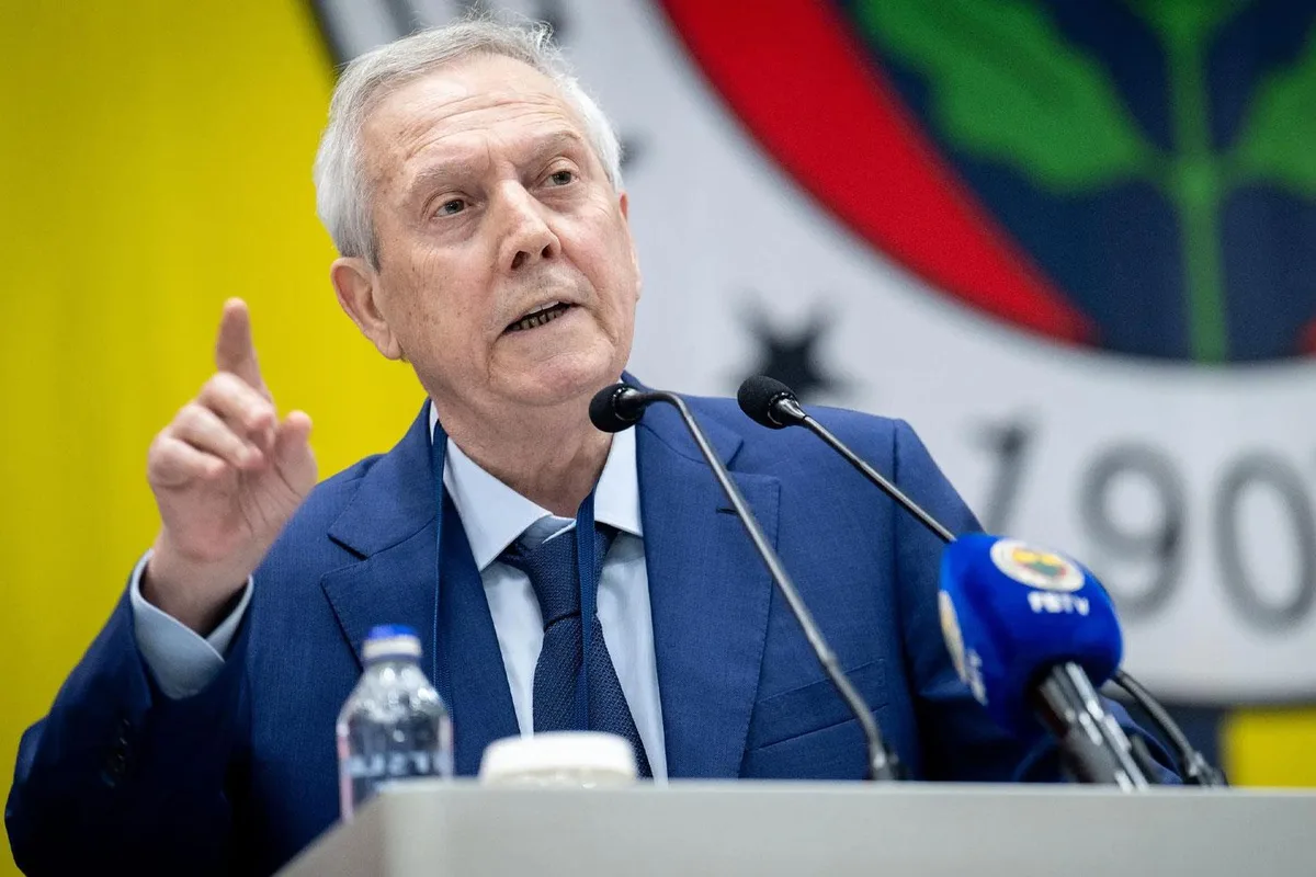 Aziz Yıldırım'a kötü haber! Ocakta gelecek demişti, Çin'e imza attı