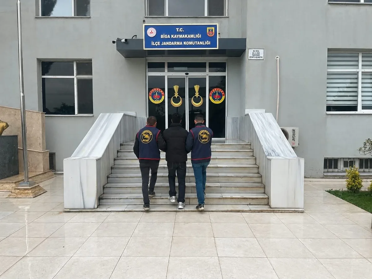 Çanakkale'de jandarma, aranan 112 şüpheliyi yakaladı, 15'i tutuklandı