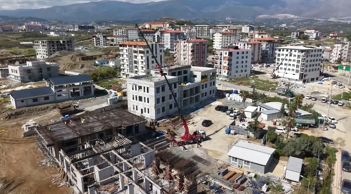 Hatay Valisi Masatlı, Antakya'daki yeni hizmet binalarını ve eğitim tesisini inceledi