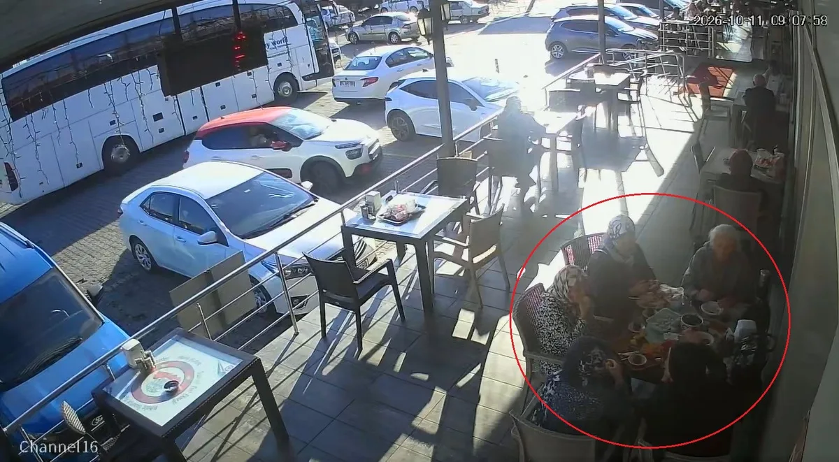 Manisa'da 11 kişinin öldüğü kazadan önce otobüsün Susurluk molası kameraya yansıdı
