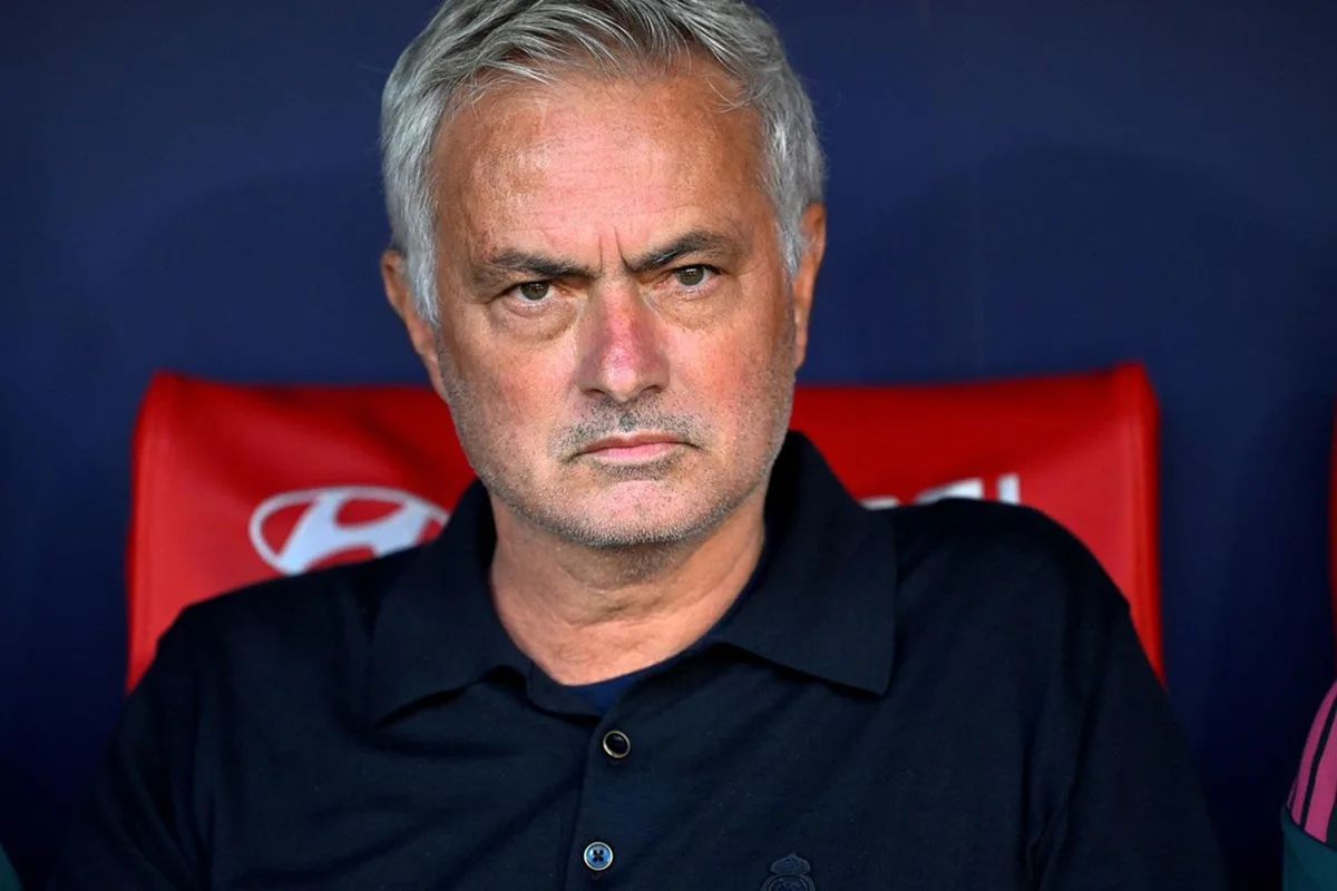 Fenerbahçe'nin yenilgisiyle Mourinho da nasibini aldı