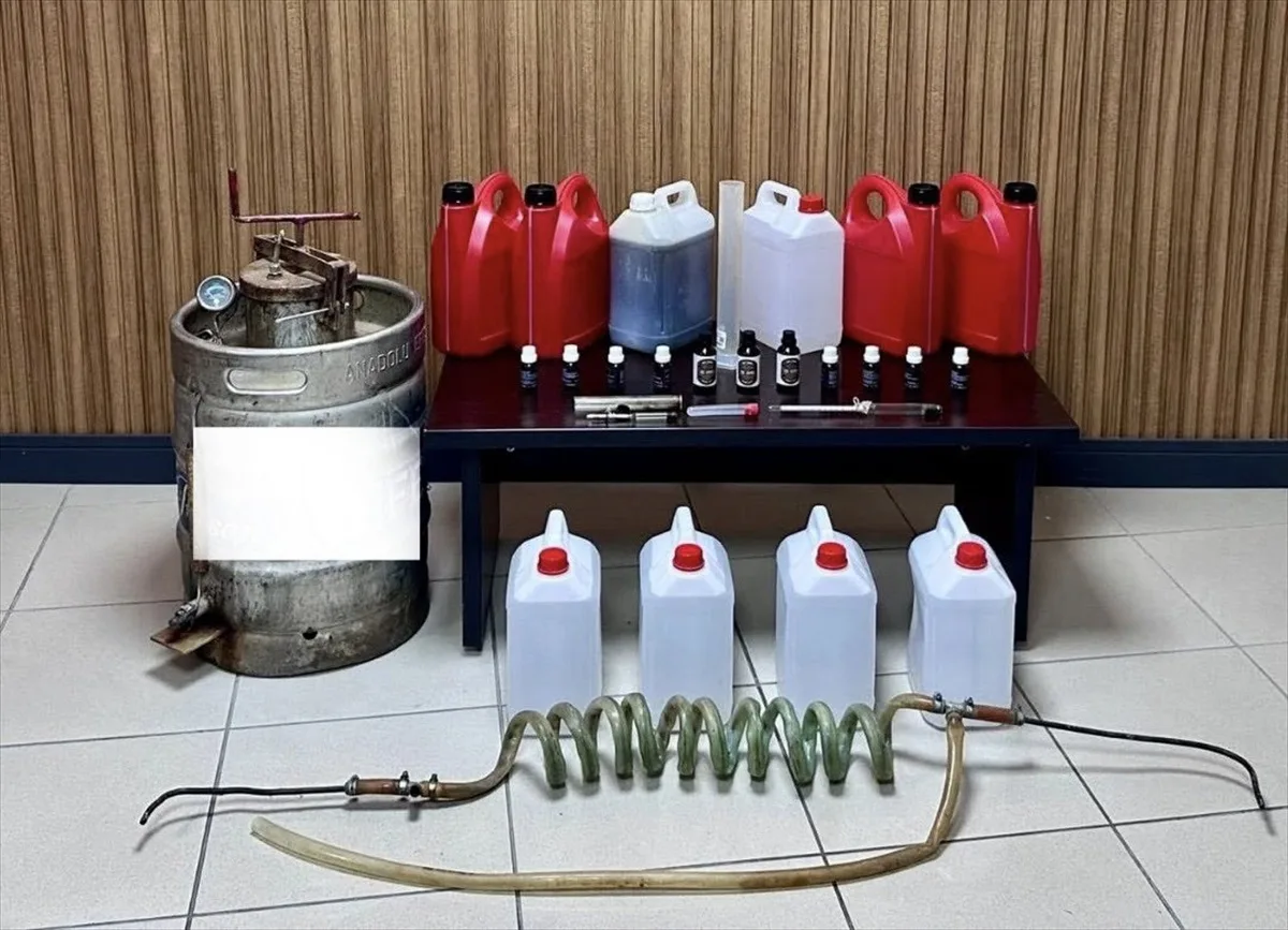 Sinop Gerze'de sahte alkol operasyonunda 45 litre etil alkol ele geçirildi