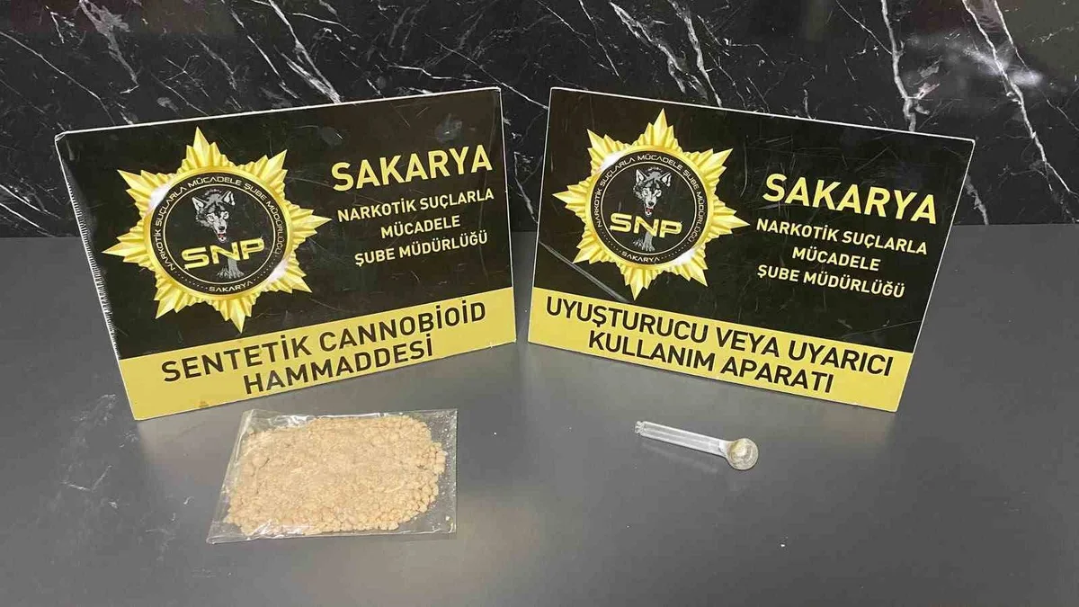 Sakarya'da gişelerde yakalanan şüpheli 85 gram sentetik ham maddeyle tutuklandı
