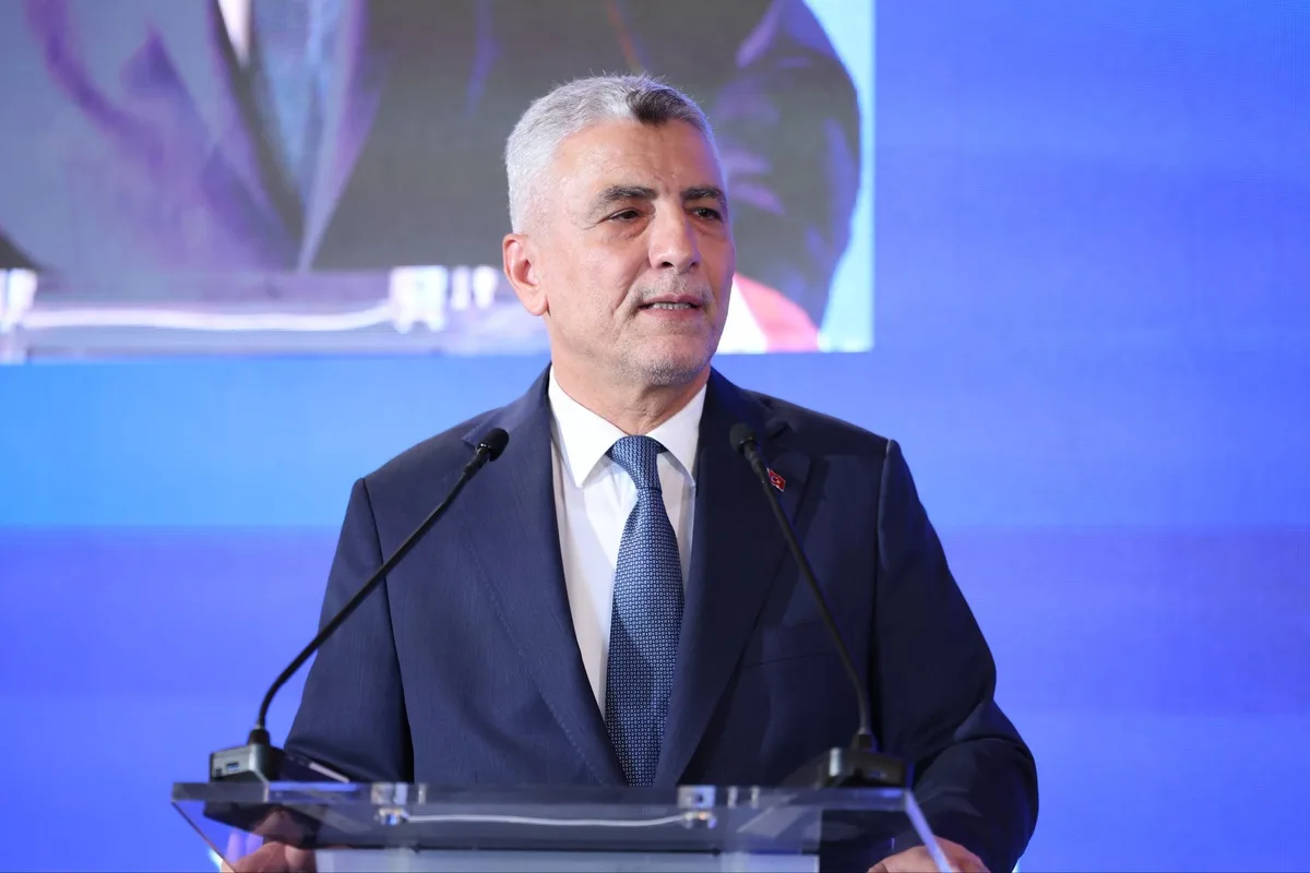 Bakan Bolat, Brüksel'de Türkiye-AB İş Zirvesi'ne katıldı