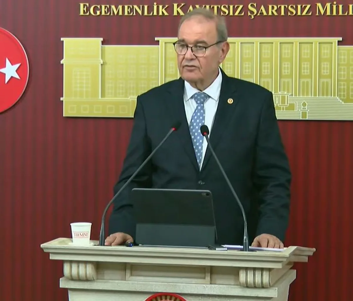 CHP'li Öztrak, Özel ve ekibinin CHP'nin TBMM hesaplarını boşalttığını öne sürdü