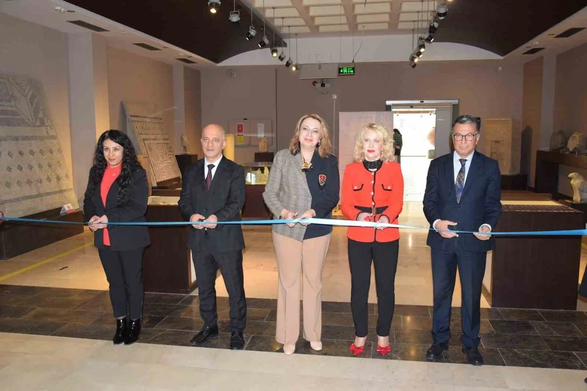 Eskişehir Eti Arkeoloji Müzesi'nde kadının sanatsal yerini anlatan sergi açıldı