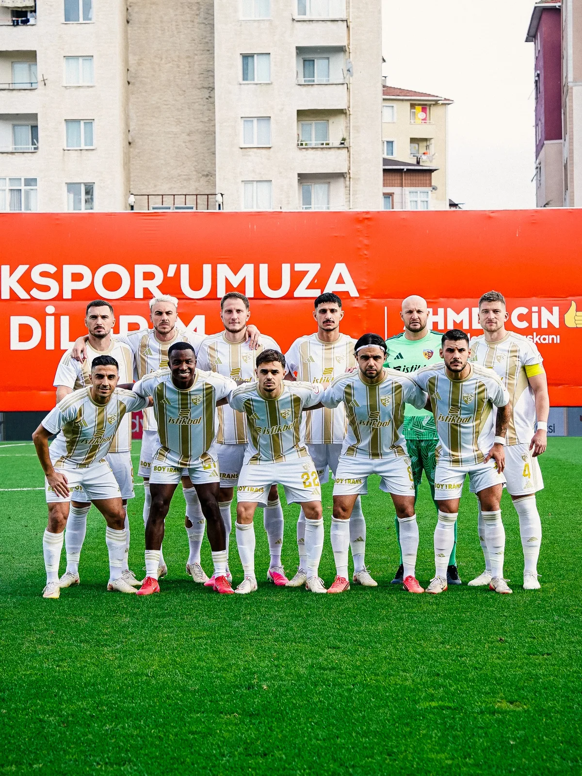 Pendikspor, 10 kişi kaldığı maçta Kayserispor ile 2-2 berabere kaldı