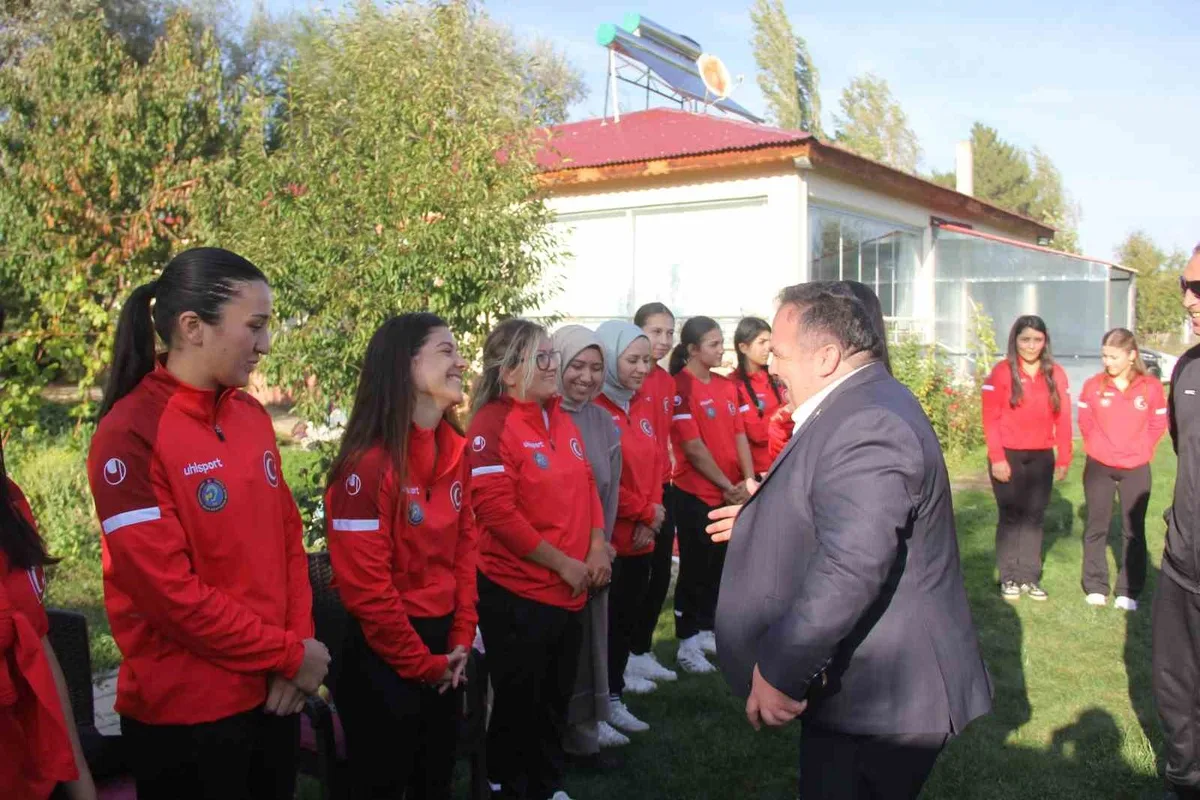 İşitme Engelli Kadın Güreş Milli Takımı, Avrupa öncesi Sivas kampını tamamladı