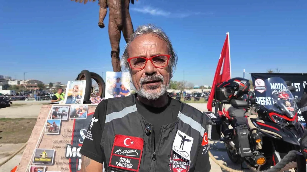 Silivri'de yaklaşık bin motosikletli can güvenliği için anma sürüşü yaptı