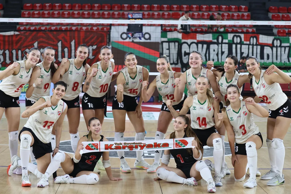 Kadınlar Voleybol 1. Lig'de 5 maçta 4 galibiyetli Karşıyaka yarın Bergama'yı ağırlayacak