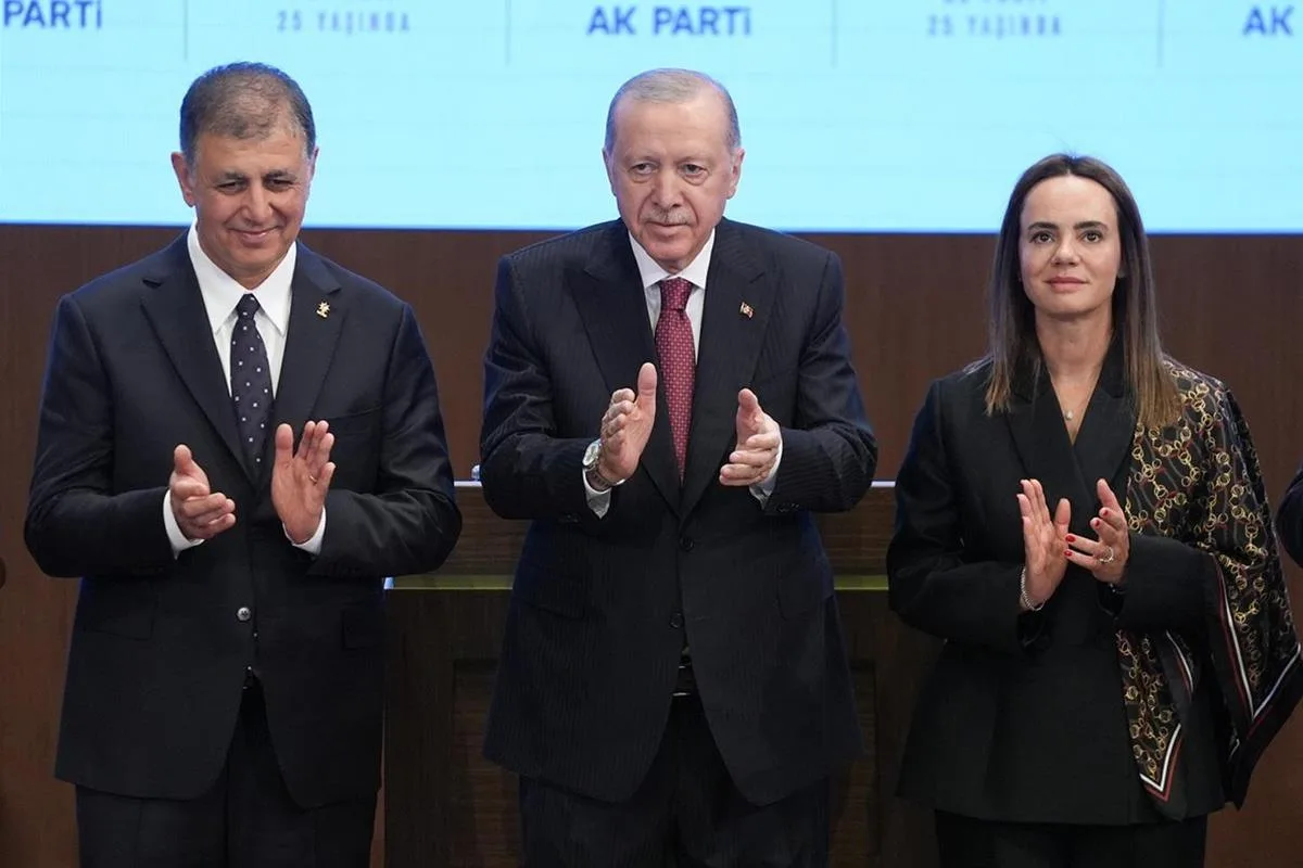 İzmir AK Parti'ye mi geçti? SON DAKİKA! Cemil Tugay AK Parti'ye geçti mi?